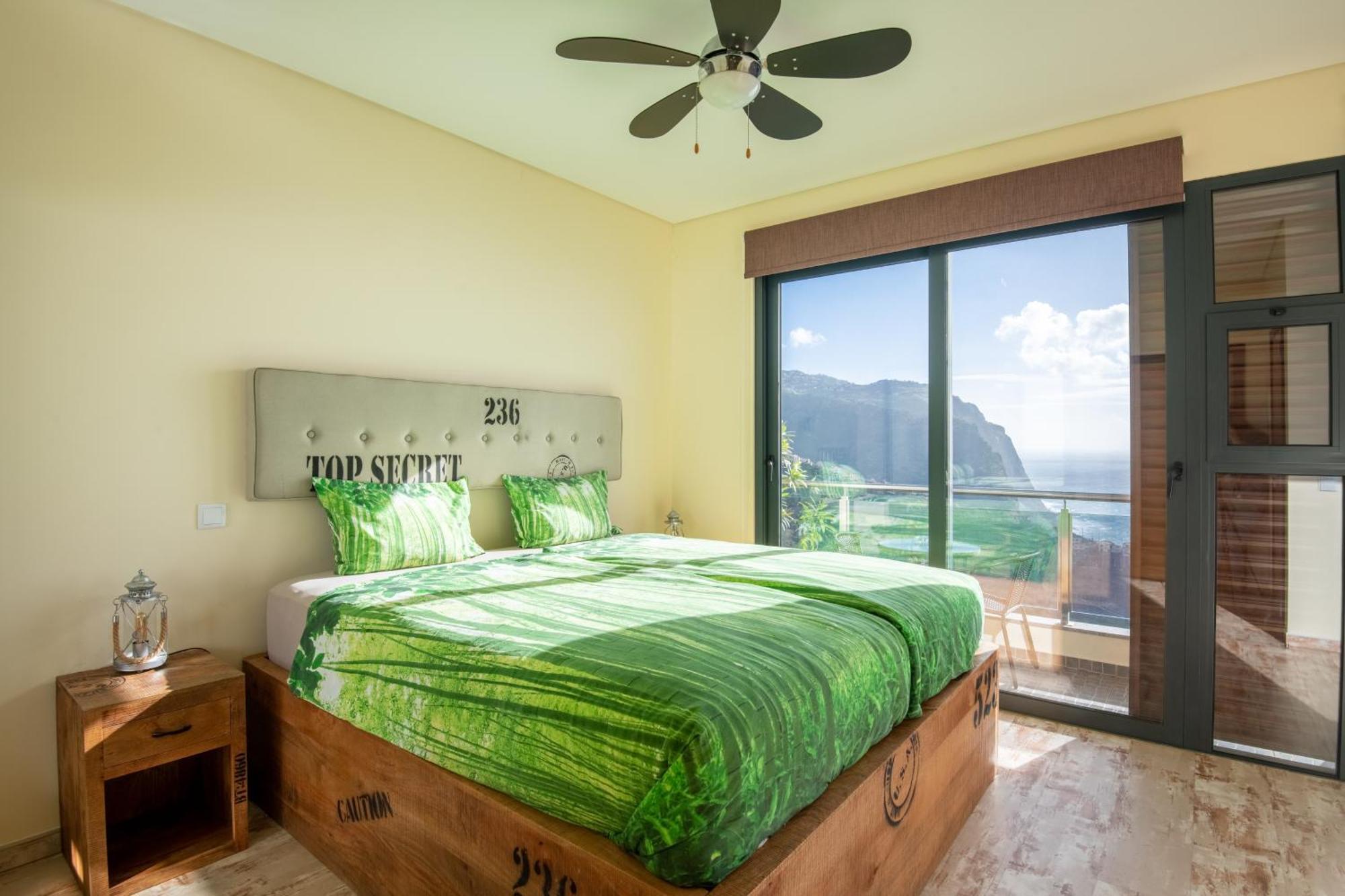 Guesthouse-Theview (Adults Only) Ribeira Brava Exterior foto