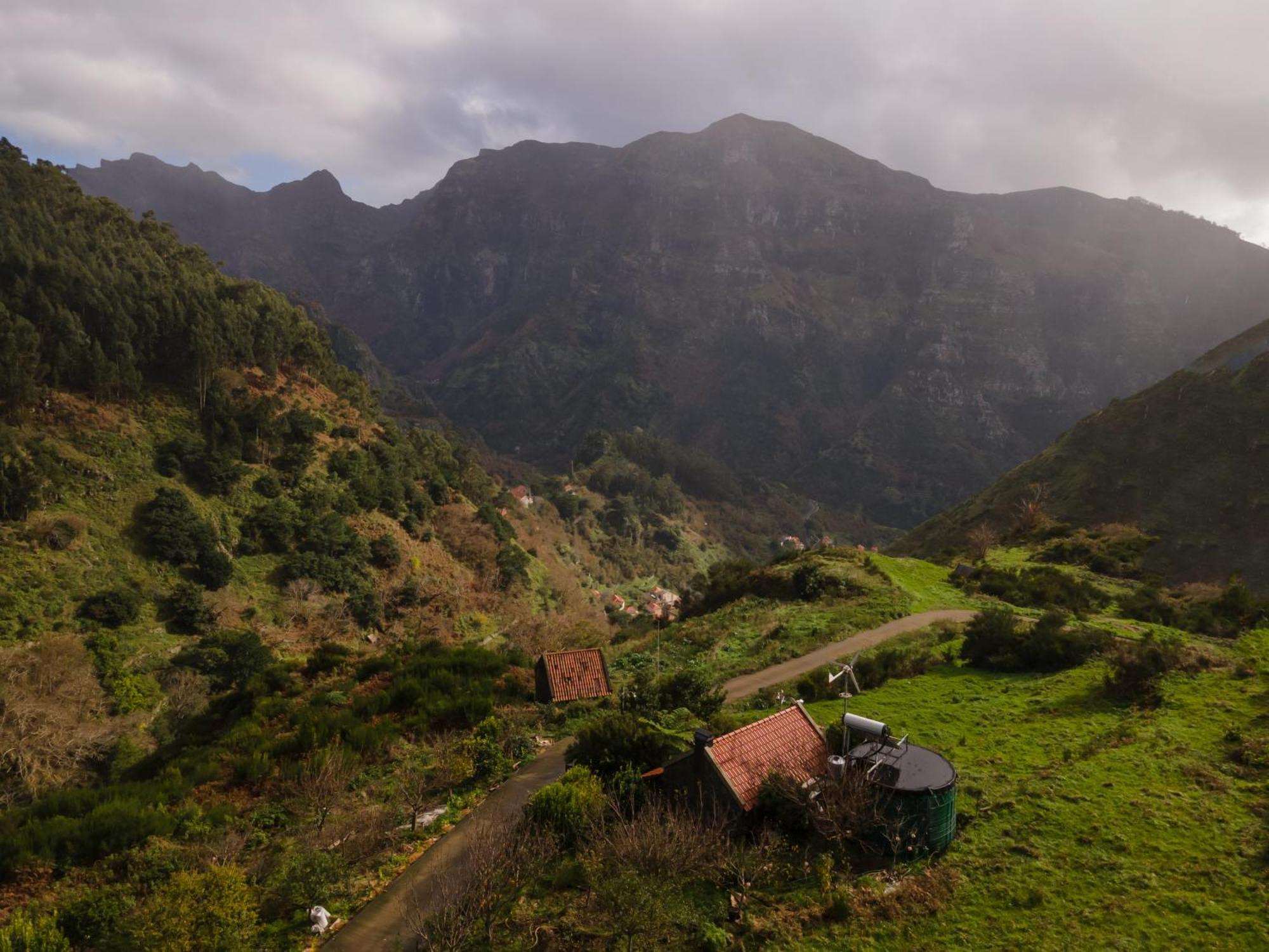 Guesthouse-Theview (Adults Only) Ribeira Brava Exterior foto